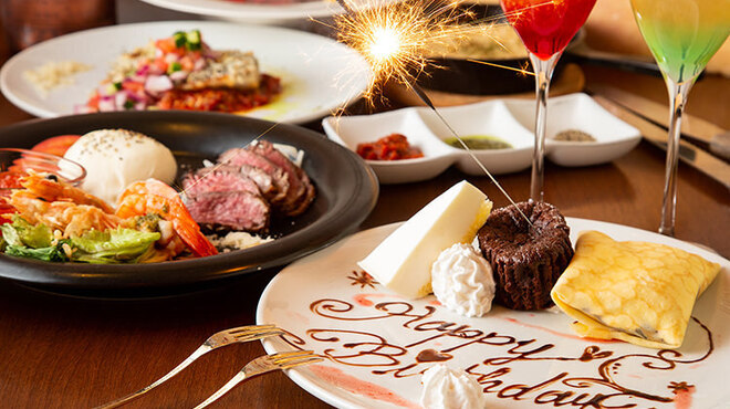 チーズとお肉の個室バル くれいじーグリル - メイン写真: