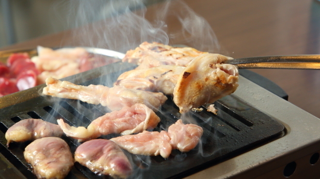 大衆鶏焼肉 鶏とし - メイン写真: