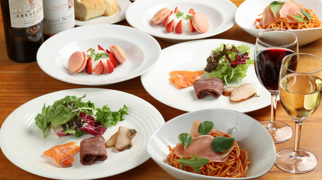 アイリッシュカフェ＆レストラン カプリシカ - メイン写真: