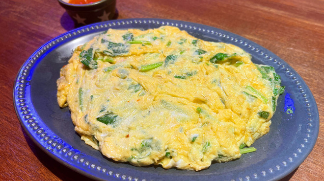 タイ屋台 ラオラオ - 料理写真:パクチー卵焼き