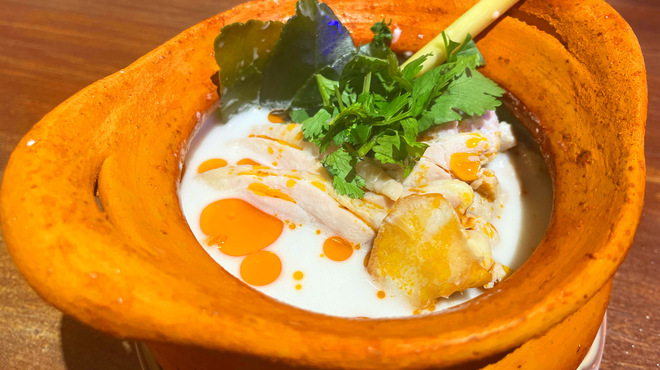 タイ屋台 ラオラオ - 料理写真:トムカーガイ