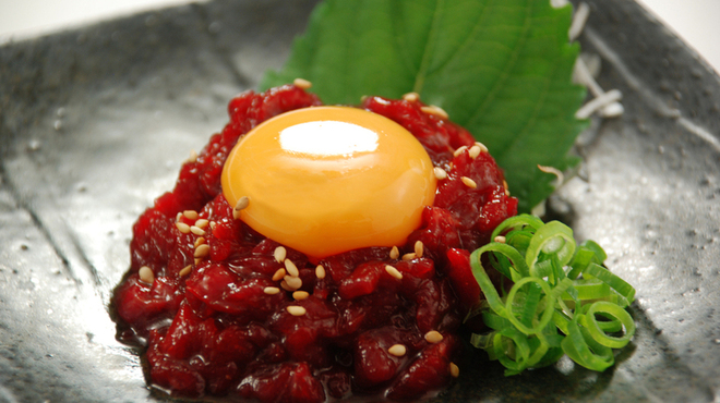 いってつ - 料理写真:さくらユッケ　