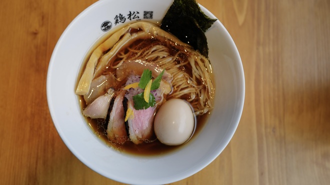淡麗醤油らぁ麺 鶏松 - メイン写真: