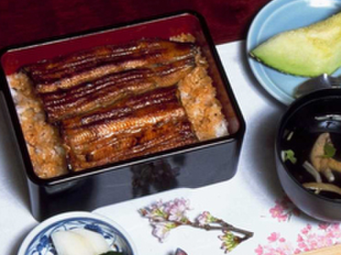 ふなばし　稲荷屋 - 料理写真:ふっくらうなぎのかば焼き