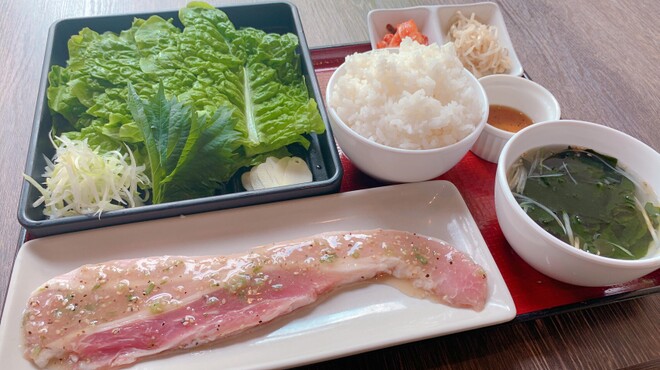 Yakiniku Tabe Hudaipurupuruhorumon - 料理写真: