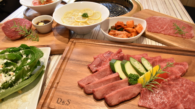 焼肉うしすけ - メイン写真: