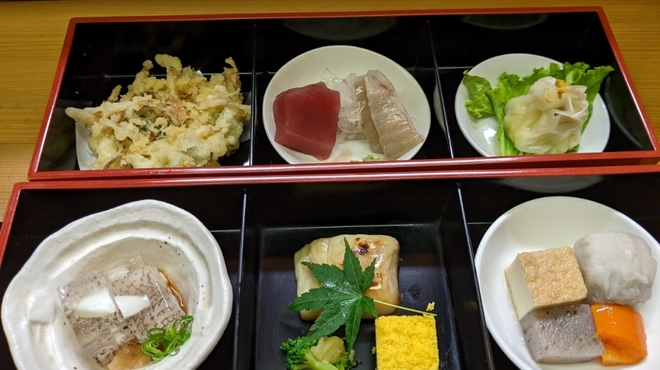 割烹 辻 - 料理写真:季節弁当