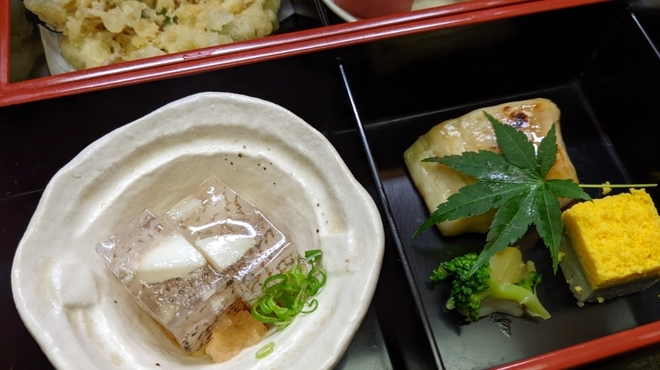 割烹 辻 - 料理写真:季節弁当