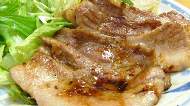 泰山 - 料理写真:黒豚バラ生姜焼き　単品７００円　定食１０００円