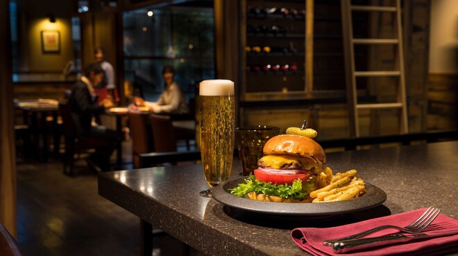 ウルフギャング・パック キッチン＋バー - メイン写真: