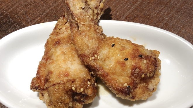 APE BREWING 自家製クラフトビール、酒と肴とおばんざい - 料理写真:手羽先の甘辛唐揚げ