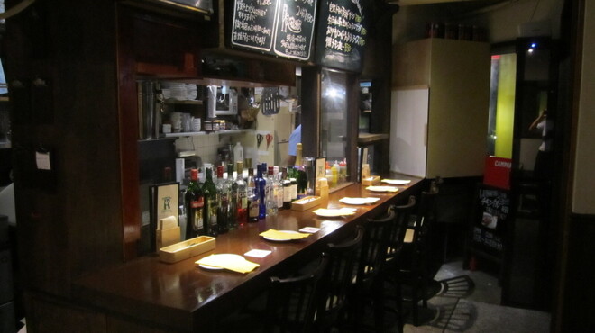 チキンプレイス ロティサリーズ - メイン写真: