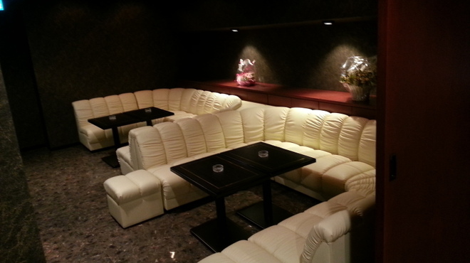 バー シェフテンダー - 内観写真:１５名様程収容の個室です。少人数でも是非お使いください。