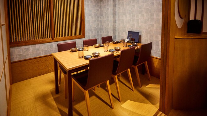 新潟の飯と酒 ほろよ稲 新潟駅前店 - メイン写真: