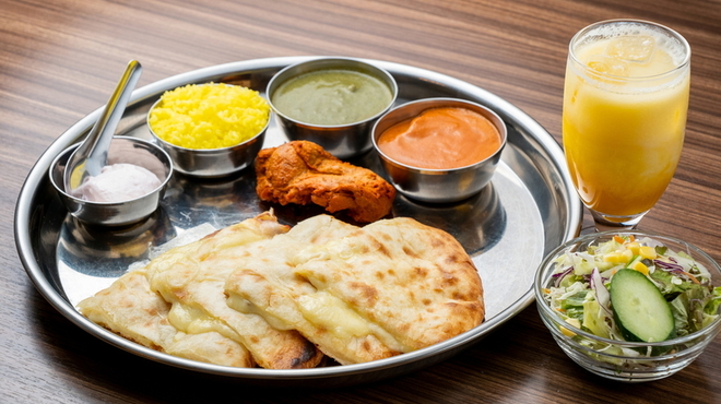 더 로이야루 아지안 킷친 다이야몬도 세이루카 가든점