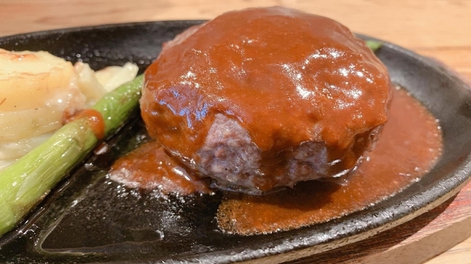 Sute-Ki Ando Hamba-Gu Soshite Katsuage Niku Yama - 料理写真: