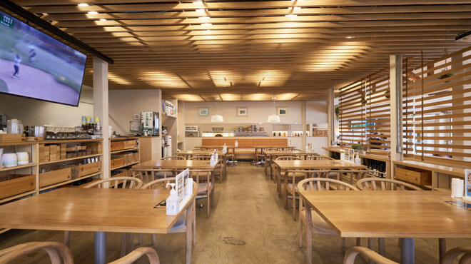 PALMSPRINGS Family restaurant & Gorf range - メイン写真: