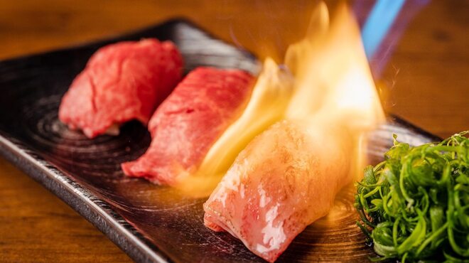 肉寿司 焼き鳥 食べ放題 個室居酒屋 ワイワイ東京 新宿店 - メイン写真: