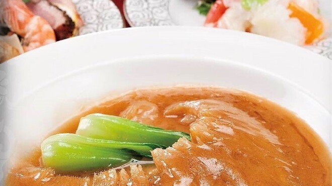 新橋亭 - 料理写真:極上肉厚フカヒレコース