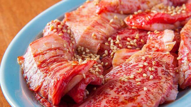 炭火焼肉 萬まる - メイン写真: