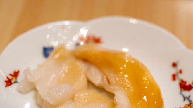鮨　まつ本 - 料理写真:2022.8 岩手広田湾産エゾイシカゲガイお造り