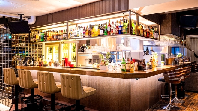 LUXURY BAR MILAS  - メイン写真: