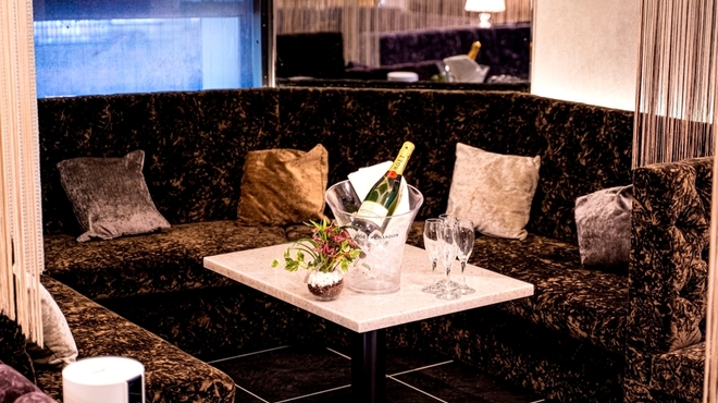 LUXURY BAR MILAS  - メイン写真: