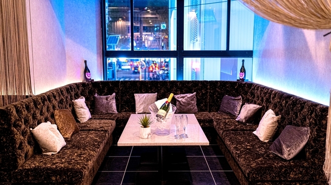 LUXURY BAR MILAS  - メイン写真: