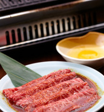 Shimagyuu - 料理写真:大人気メニュー：和牛ザブトンを焼いて、すき焼き感覚で卵でどうぞ！　裏メニューなのでお早めに！