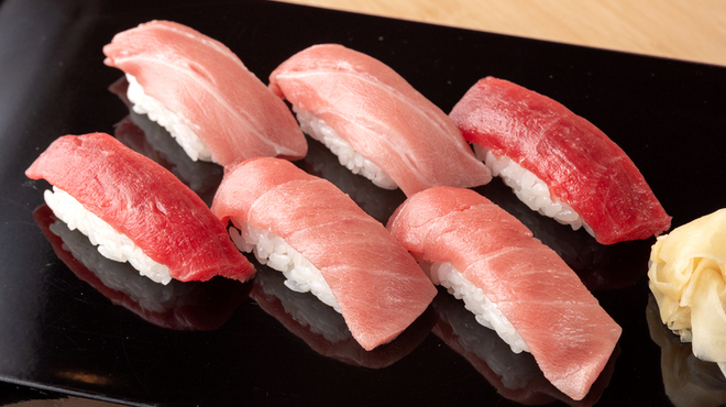 まわる寿司　博多魚がし - 料理写真:まぐろづくし