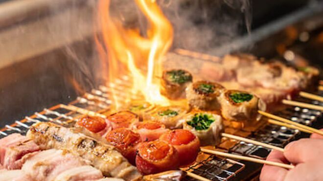 個室居酒屋 博多串焼き＆肉寿司食べ放題 ふくとら - メイン写真: