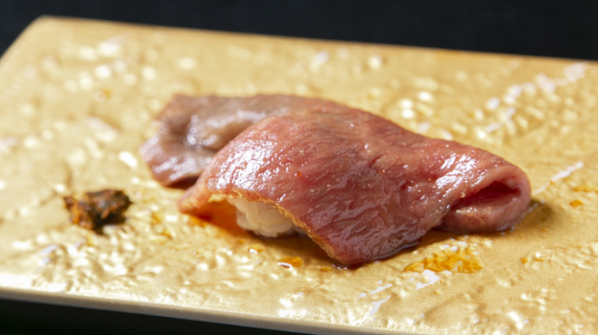 宮地亭 - 料理写真:牛にぎり