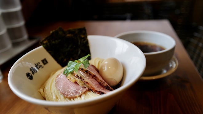 淡麗醤油らぁ麺 鶏松 - メイン写真: