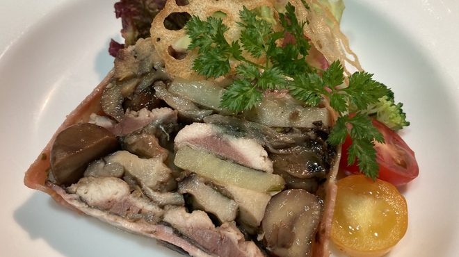 蜂の子 - 料理写真:秋刀魚と栗とキノコのテリーヌ