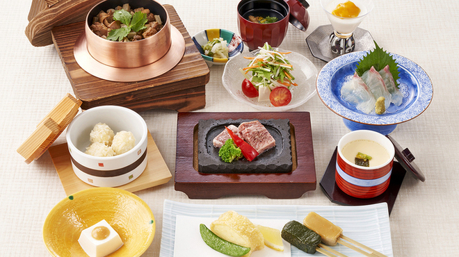 花小梅 - メイン写真: