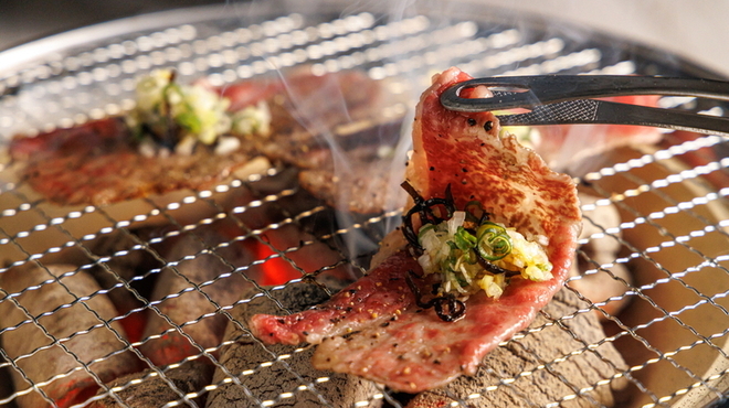 炭火焼肉一獲 - メイン写真: