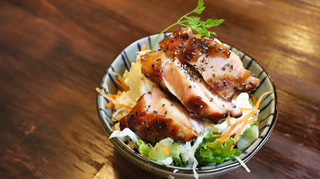 焼き鳥とおつまみ 佐藤 - メイン写真: