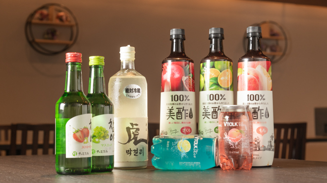 タッカンマリと私 - ドリンク写真:お酒を並べてアルコール各種
