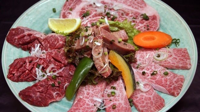 焼肉おもてなし - メイン写真: