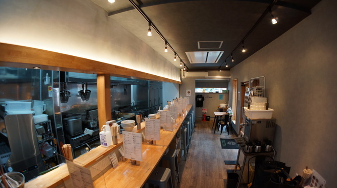 淡麗醤油らぁ麺 鶏松 - メイン写真: