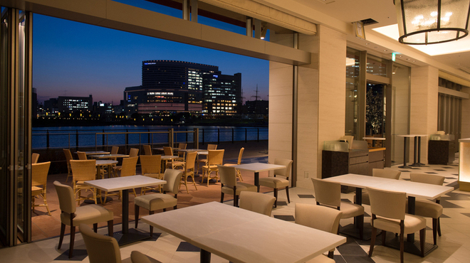 アニヴェルセルカフェ みなとみらい横浜