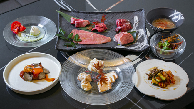 個室焼肉 雲海 - 料理写真:コース全商品