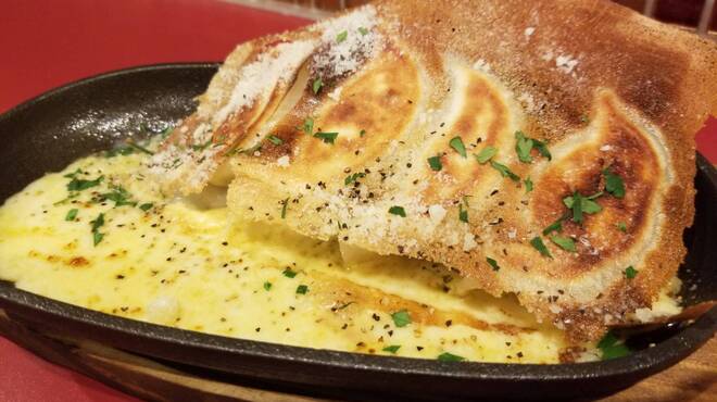 羽根付き餃子とイタリアンのお店 ベンヴェヌート - メイン写真: