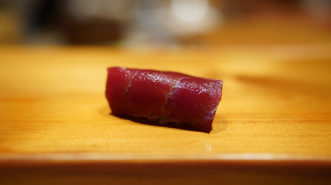 鮨 真 - 料理写真:赤身：漬け
