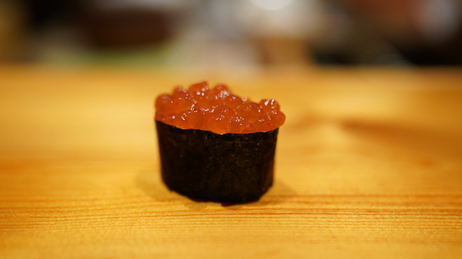 鮨 真 - 料理写真:生いくら