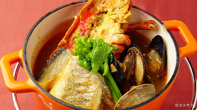 SAVOR - 料理写真:魚介の旨みがたっぷり詰まった『オマール海老のブイヤベース（ランチタイム）』