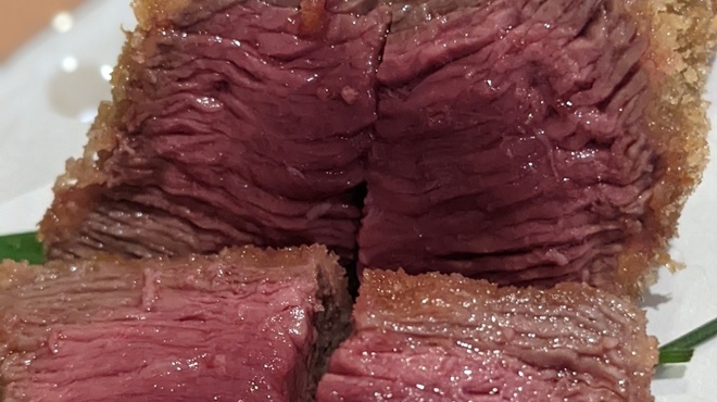 桜肉料理専門店 焼馬 古閑 - 料理写真:トリュフ塩で食べる桜レアヒレカツ