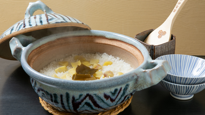 柳田゛ - 料理写真:一組ずつ提供する土鍋ご飯