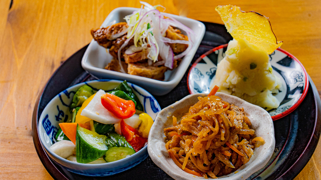 イザカヤ 山角 - メイン写真: