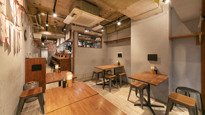 大衆酒場 カラカゼ - メイン写真:店内全景